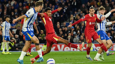 Le nouveau champion Liverpool continue sa chute, Brighton rêve d'un billet européen