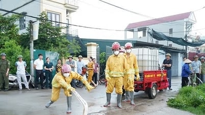 Thuong Tin established a volunteer fire fighting team