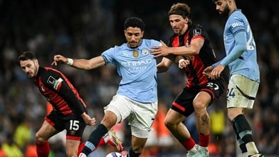 Man City tăng tốc trong cuộc đua giành vé dự Champions League