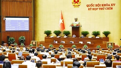 国会は第15代国会の任期短縮に関する決議案を可決した。