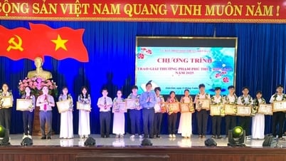 Điện Bàn trao tặng Giải thưởng Phạm Phú Thứ cho 52 học sinh, giáo viên
