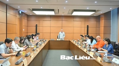 La Asamblea Nacional continúa discutiendo los proyectos de ley en grupos.