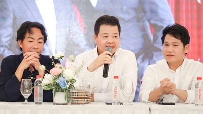 당중공로예술가, 관객들의 마음속에 위대한 승리의 기쁨을 오래도록 간직하고 싶어