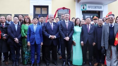 Inauguration of a memorial stele about President Ho Chi Minh's visit in Chrastava, Czech Republic