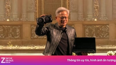Chiếc máy bí ẩn trên tay CEO Nvidia