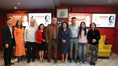 Kỷ niệm 135 năm Ngày sinh Bác Hồ: Buổi chiếu phim đặc biệt tôn vinh Chủ tịch Hồ Chí Minh tại Hy Lạp