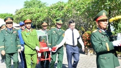 Die sterblichen Überreste von zwölf vietnamesischen Märtyrern, die in Laos umkamen, wurden zurückgebracht und auf dem Nationalen Märtyrerfriedhof an der Route 9 begraben.