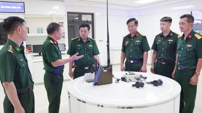 Học viện Biên phòng trao đổi kinh nghiệm về chuyển đổi số tại Trường Sĩ quan Thông tin