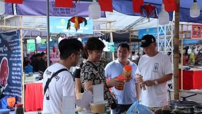 Hundreds of OCOP products, good quality craft villages come to consumers in Dong Da district