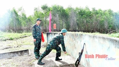 ทหารใหม่กองพันที่ 2 มั่นใจทดสอบการขว้างระเบิดมือ