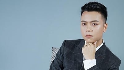 31. Mai, Sänger Dinh Dung hielt Mini-Show 'Love' am Strand von Tra Co