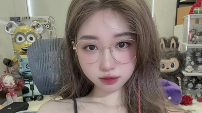 Female streamer wins fans' hearts with something special