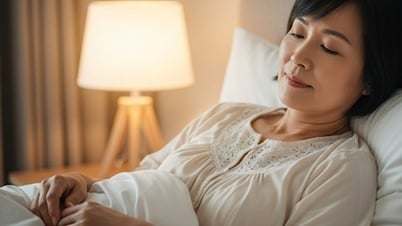 5 choses que les personnes âgées devraient faire avant de se coucher pour bien dormir jusqu'au matin