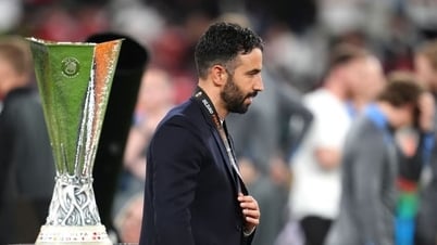 HLV Amorim sẵn sàng ra đi, Man Utd chốt xong tương lai