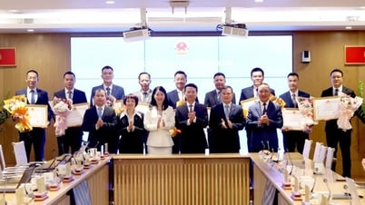 Bộ trưởng Nguyễn Mạnh Hùng: Viettel Global là niềm tự hào Việt Nam