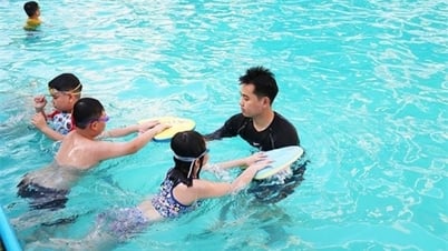 Hanoi requires schools not to teach extra classes for students during the summer.