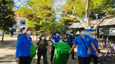 Chuyện tử tế nơi công cộng