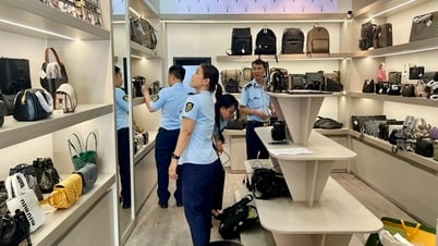 Nhiều cửa hàng thời trang kinh doanh hàng giả tại các tuyến phố du lịch ở Đà Nẵng