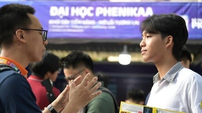 Tuyển sinh ĐH năm 2025: Thí sinh phải đóng 2 lần phí?