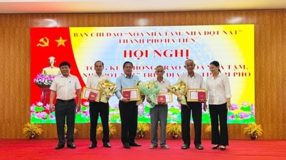 Tổng Công ty HUD Kiên Giang (Thành viên của Tập đoàn Tân Á Đại Thành) vinh dự được UBND TP. Hà Tiên tuyên dương vì những đóng góp trong phong trào “Xóa nhà tạm, nhà dột nát”