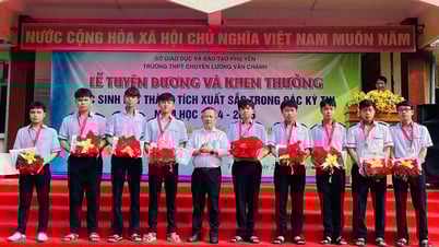 Khen thưởng 9 học sinh đoạt giải kỳ thi Olympic Toán học sinh viên, học sinh toàn quốc