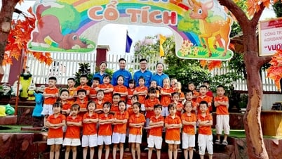 សម្ព័ន្ធយុវជន Agribank Ha Giang ប្រគល់គម្រោង "សួនទេពអប្សរ"
