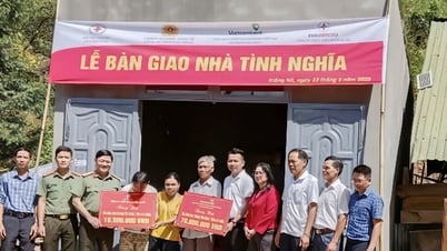 Bàn giao nhà tình nghĩa cho gia đình khó khăn huyện Krông Nô