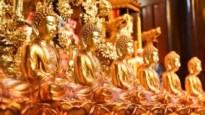 Ngôi chùa gần 400 tuổi ở Bắc Giang lung linh ngày rước xá lợi Phật