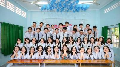 K58-Schüler der Ly Thuong Kiet High School glänzten bei der Dankbarkeits- und Reifezeremonie „Nurturing prosperity“