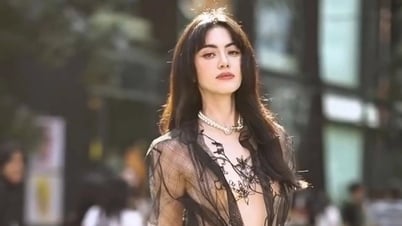 ليزا وماي دافيكا مفتونتان بالتصاميم الفيتنامية