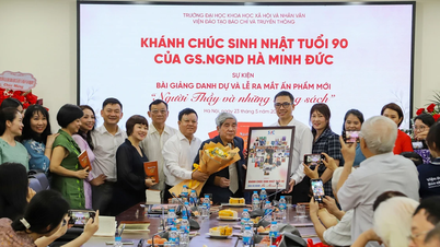 Profesor, Maestro del Pueblo Ha Minh Duc: Una vida dedicada al podio
