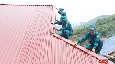 "Square Star Soldiers" help people clear temporary and dilapidated houses