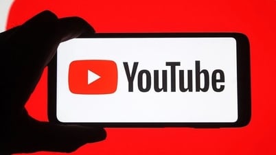 Наслаждайтесь просмотром иностранного контента и фильмов на YouTube, автоматически дублированных на вьетнамский язык.