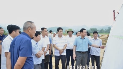 Kiểm tra tiến độ Dự án cao tốc Hoà Bình - Mộc Châu tại huyện Đà Bắc