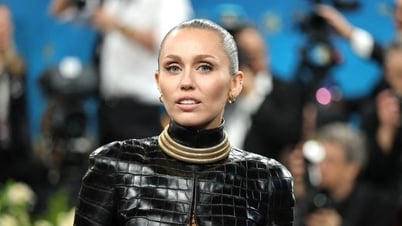 Miley Cyrus läuft Gefahr, ihre Stimme zu schädigen