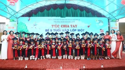 Trường Mầm non Hoa Sen tổ chức lễ chia tay học sinh 5 tuổi hoàn thành chương trình giáo dục mầm non