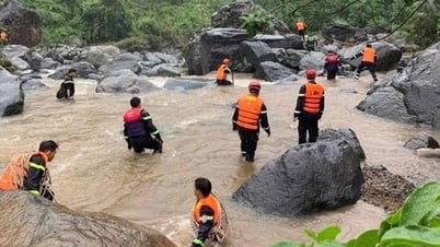 ソンラの洪水で流された母子の緊急捜索