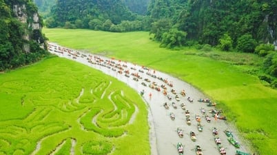Tôn vinh vẻ đẹp thiên nhiên kỳ thú của Tràng An qua Tuần du lịch Ninh Bình