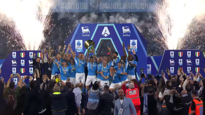 Cựu sao Man United lập đại công, Napoli lên ngôi vô địch Serie A