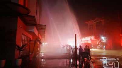 Exercice de lutte contre les incendies dans l'immeuble d'appartements TNG Village