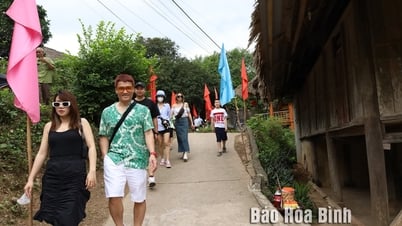 Atractivo viaje que conecta el turismo con la exploración de la cultura Muong