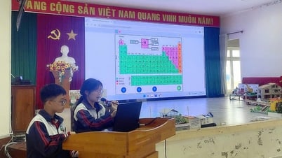 Đức Trọng: Trao giải cuộc thi sáng tạo thanh thiếu niên, nhi đồng năm 2025