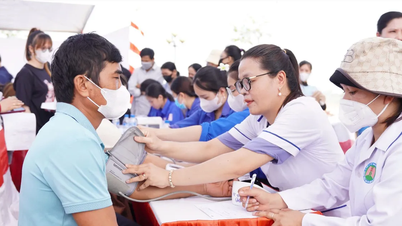 Khám bệnh, cấp phát thuốc miễn phí cho hơn 500 lao động ở Quảng Ngãi