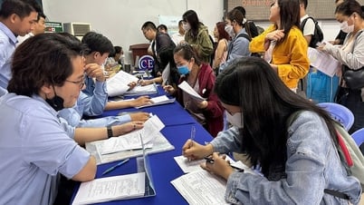Los funcionarios que reducen su personal aprenden a adaptarse al dejar el Estado