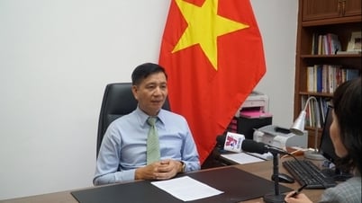 Pham Minh Chinh 총리가 말레이시아를 방문하여 ASEAN 정상회의에 참석했습니다. 새로운 파트너십 프레임워크를 높이 평가하고 정체성과 자립을 위한 공동체 위임을 장려했습니다.