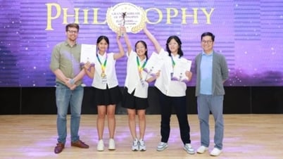 Diskussion über KI-Ethik im Fall Trinh Cong Son, drei Studentinnen gewinnen Philosophiewettbewerb