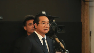 Emotivo servicio conmemorativo en honor del camarada Tran Duc Luong en el Salón Thong Nhat