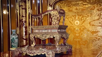 Hue៖ អ្នកឈ្លានពានអង្គុយលើបល្ល័ង្កនៅព្រះបរមរាជវាំង Thai Hoa