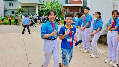 約900人の生徒が、レ・クイ・ドン中学校とリー・トゥ・トロン中学校の6年生への第2次入学資格を持っています。