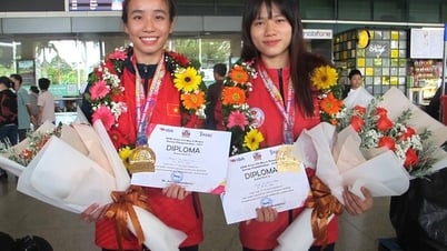 Vietnam youth boxing team proud on return day